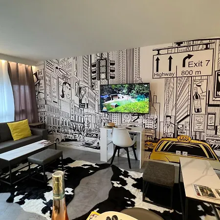 Flandre Apartment